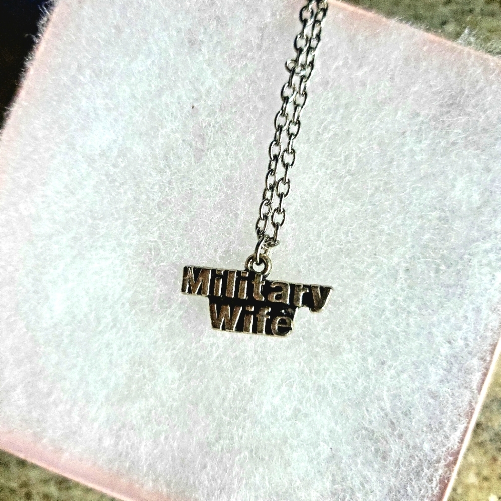 RARE "MILITARY  WIFE"PENDANT ENGRAVED SILVER LONG NECKLACE  GREAT GIFT IDEA